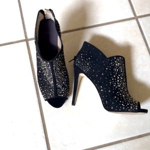 Women’s INC Sueded Black Dress Bootie with Metal Detail Size 6.5